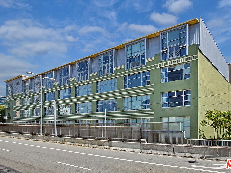 1st image of 1130 S Flower St APT 210
