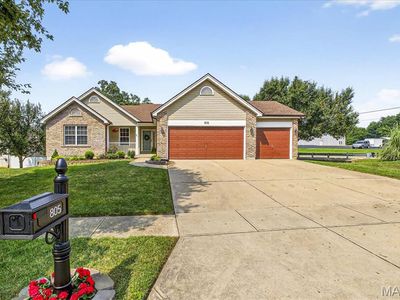 805 Silver Lake View Dr, Pacific, MO, 63069