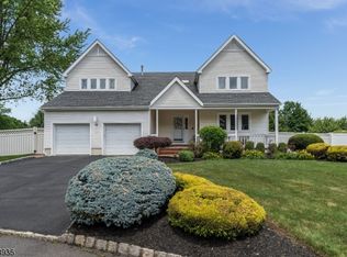 14 Woodville Ter, Hillsborough, NJ 08844