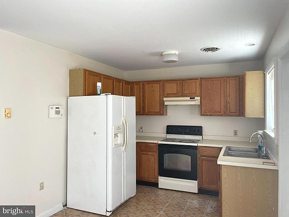 4th image of 11071 Plum Dr