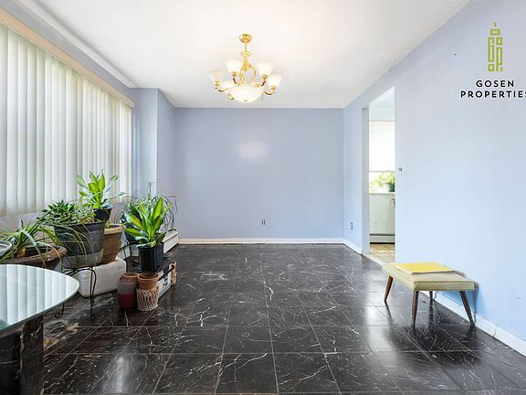 3rd image of 62 Oak Ave