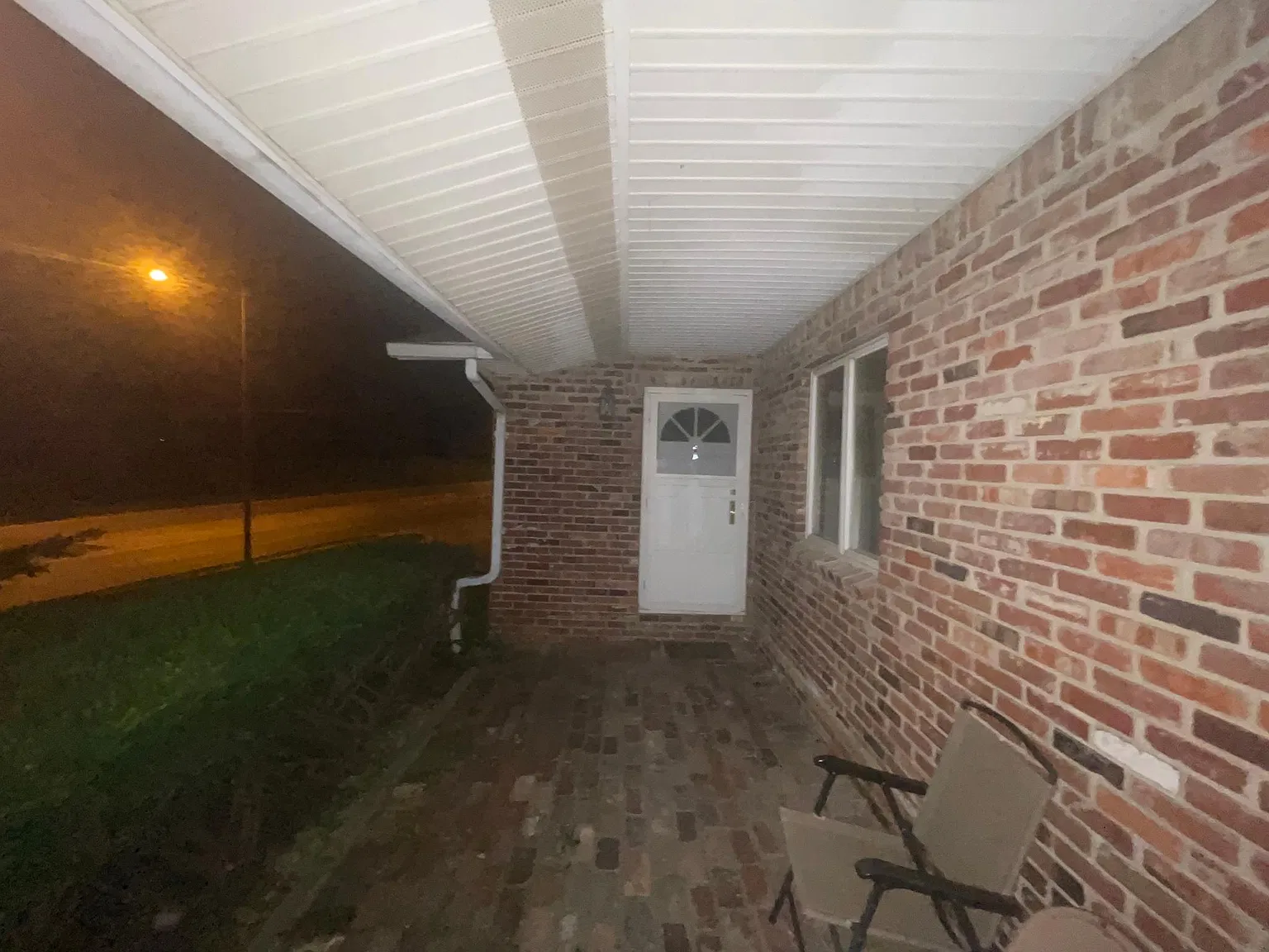 2 bed, 750 sqft, $995 — Photo 3