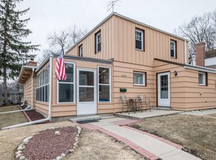 6705 Conifer Ln, Greendale, WI 53129