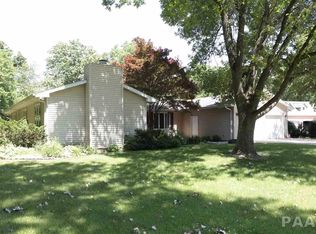 25500 Valley View Rd, Tremont, IL 61568