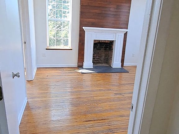 5th image of 116 Clarence Gaines St