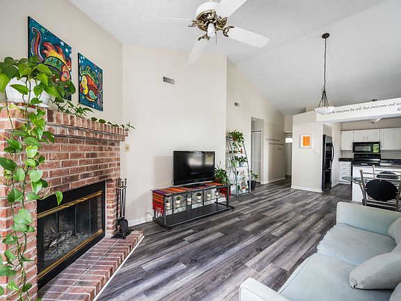 2nd image of 6725 Prince Regent Ct