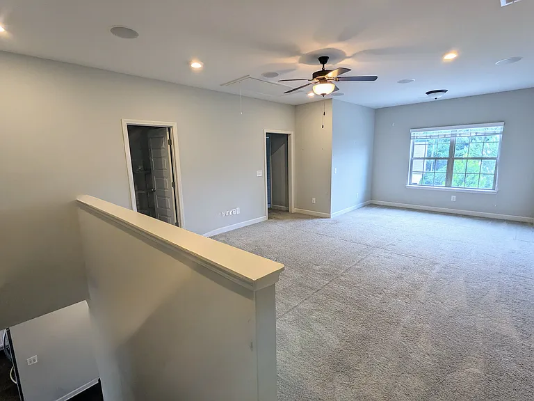 2748 Cloister Ln — Photo 20