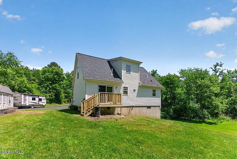 5th image of 131 Calhoun Drive