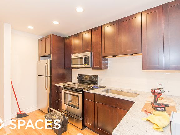 5th image of 643 Hinman Ave #2