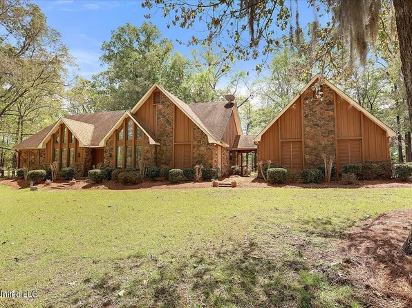 1233 Ponderosa Dr, Terry, MS 39170