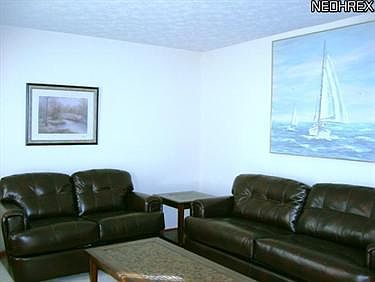4th image of 3274 Camden Rue