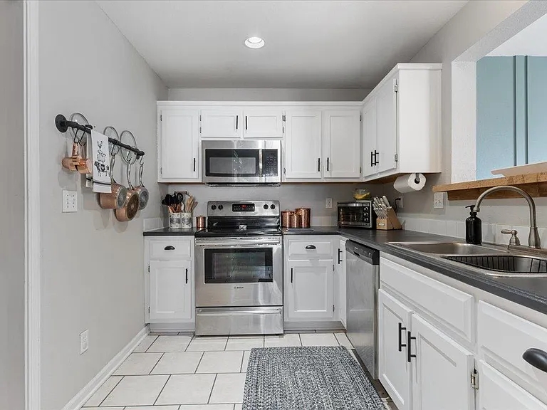 461 Dogwood Ct — Photo 10