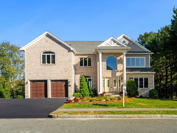 116 Raffaele Dr, Waltham, MA 02452
