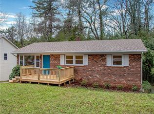 218 Aurora Dr, Asheville, NC 28805