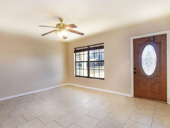 5th image of 530 Clarke Ave