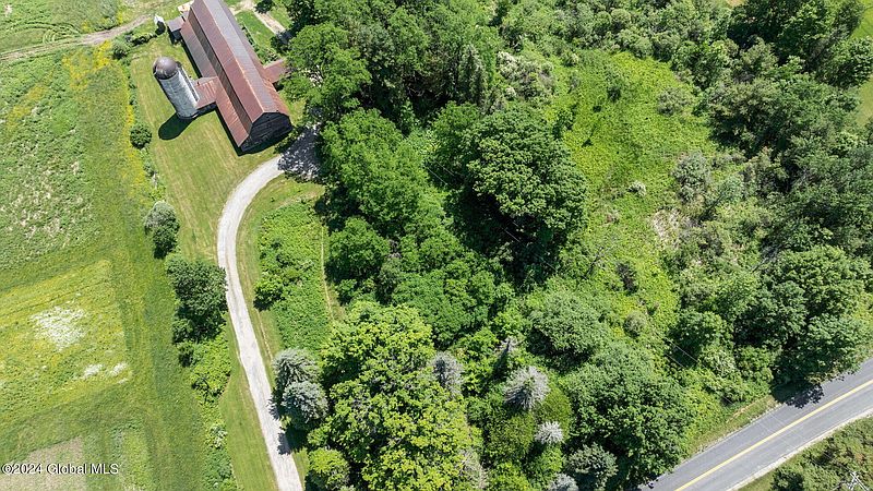 2nd image of 289 Morrow Road