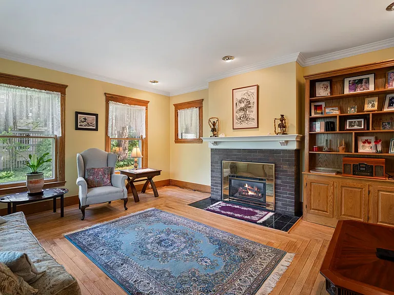 212 Forest Home Dr — Photo 8