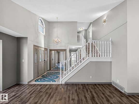 4th image of 7 Nottingham Blvd