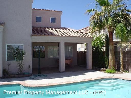 3rd image of 3530 Rose Canyon Dr