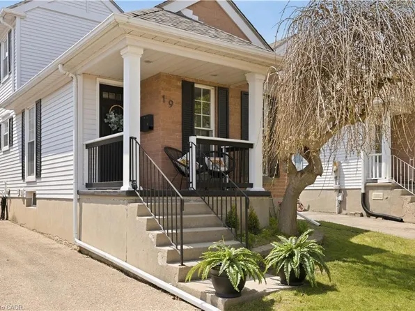 19 Milfoil Cres, Kitchener, ON N2E 3L2