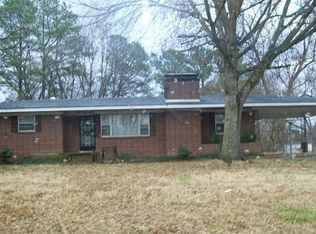 1694 Campbell St, Jackson, TN 38305