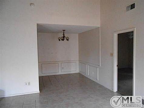 3rd image of 4106 Russell Ave