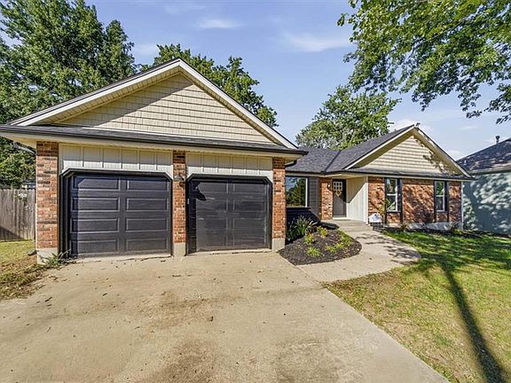 3rd image of 1206 W Lucy Webb Rd