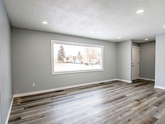 3rd image of 204 Terrace Park #Red