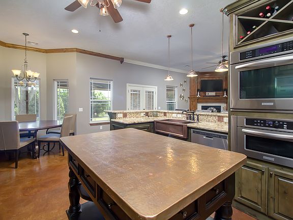 2nd image of 10712 Hinshaw Dr