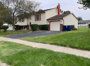 1787 Cherrywood Dr, Newark, OH 43055