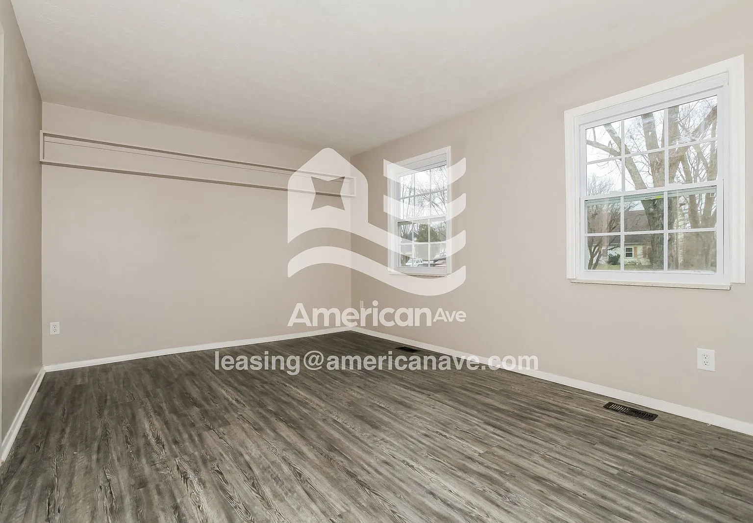3 bed, 1.0 bath, 1102 sqft, $1,725 — Photo 3