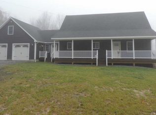 48 Green Barn Rd, Hudson Falls, NY 12839