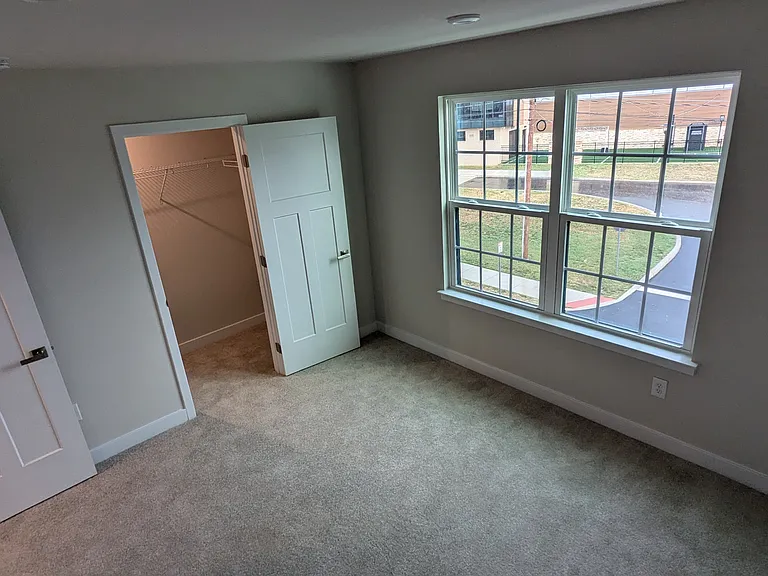 third bedroom with closet