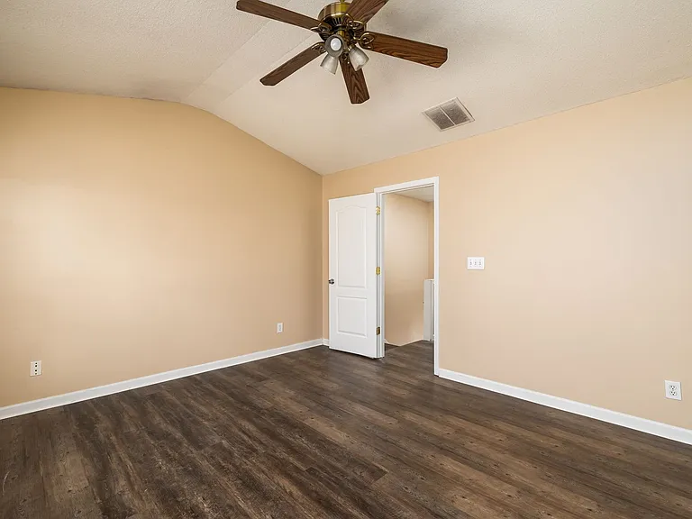 3959 Katherine Way — Photo 16
