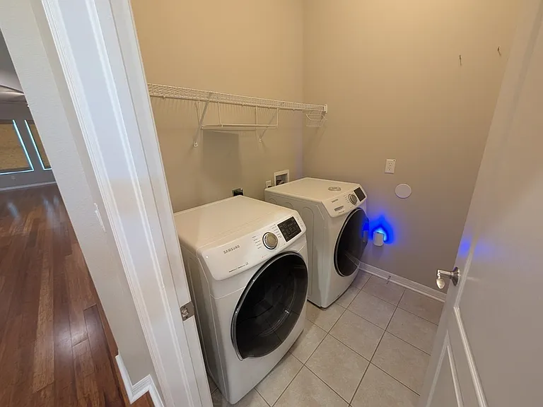 7730 Crescent Palm Dr — Photo 8