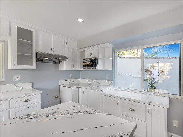 510 Neva Pl — Photo 11