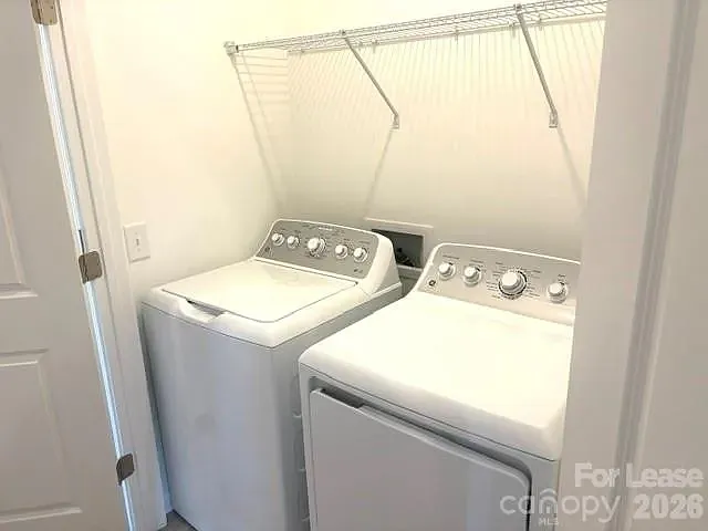 416 Silver Star Blvd — Photo 20