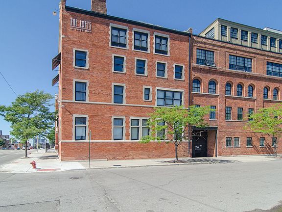 3rd image of 6533 E Jefferson Ave #12-LL10
