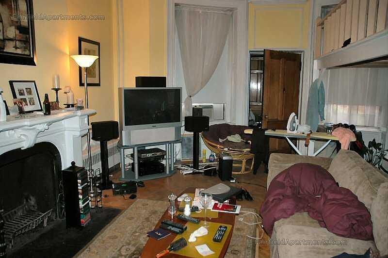 2nd image of 199 Beacon St APT 1R