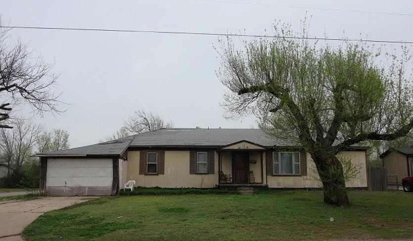 1st image of 2600 Epperly Dr