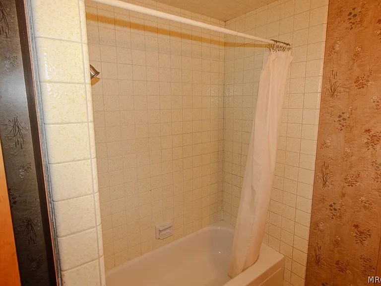 1772 Columbine Dr — Photo 19