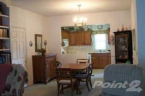 1100C Dining area to Kitchen