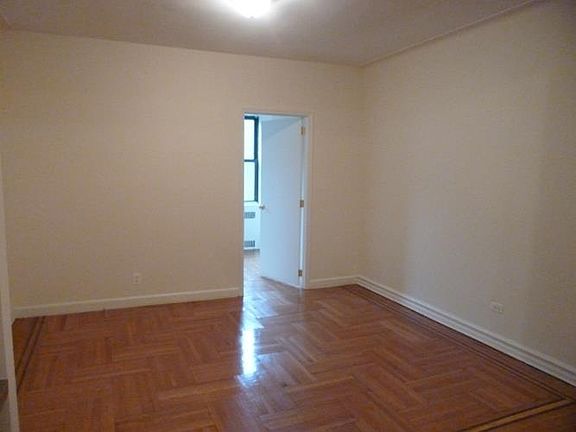 5th image of 909 E 29th St APT 2J