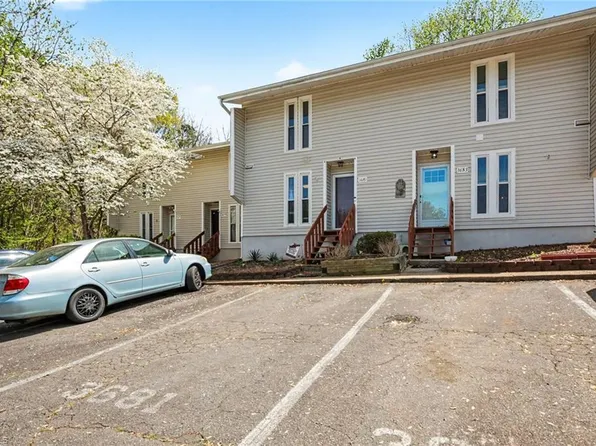 3681 Heathrow Dr, Winston Salem, NC 27127