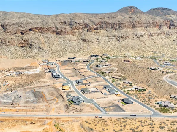 953 W Rock View Dr #42, Hurricane, UT 84737