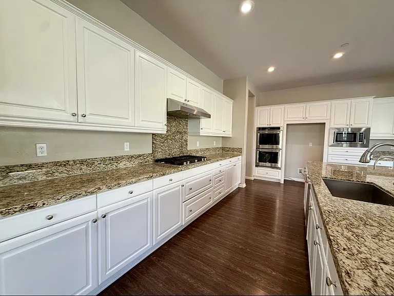 667 E Desert Willow Rd — Photo 12