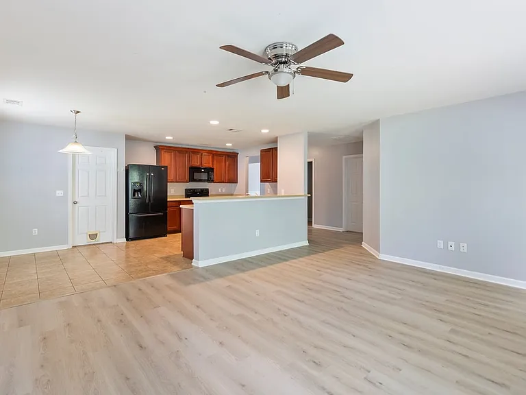 47 Glenwood Ct — Photo 12