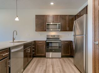 9941 S 37th St #EB1169E84, Lincoln, NE 68516