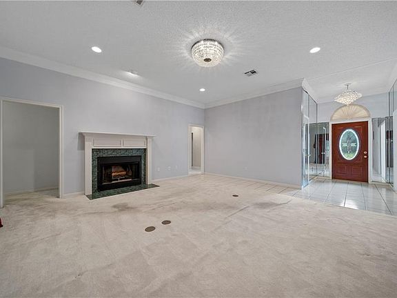 5th image of 817 Meadow Mountain Dr