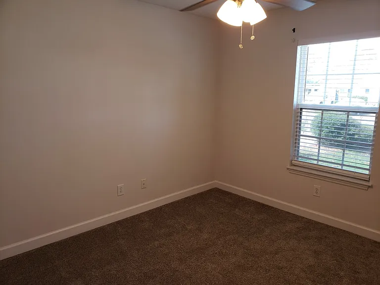 404 Northrop Pl — Photo 9